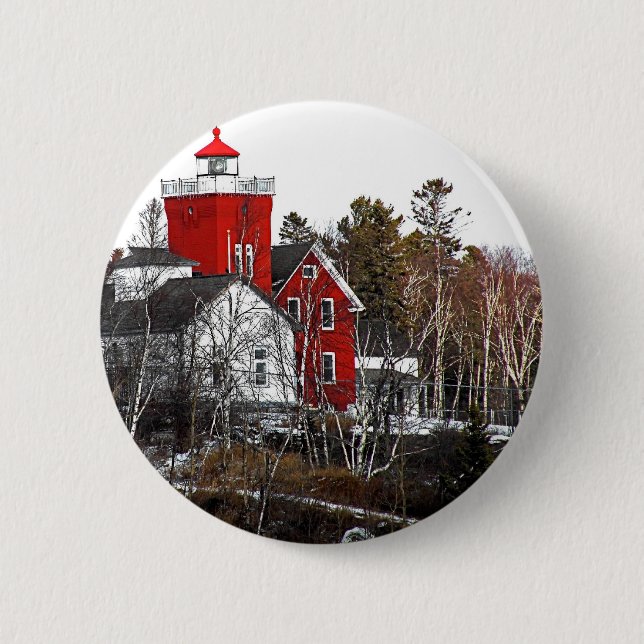 Two Harbours Lighthouse 6 Cm Round Badge (Front)