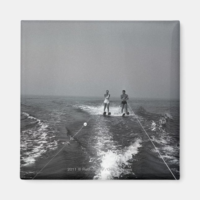 Two people waterskiing magnet (Front)