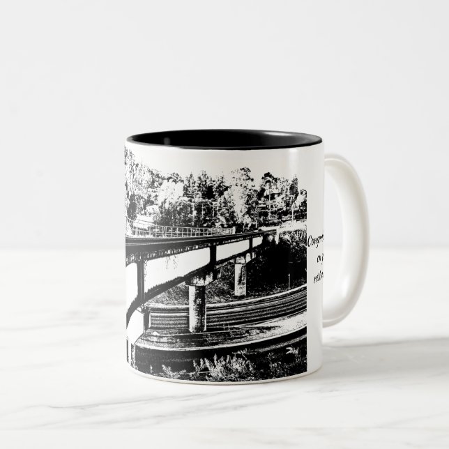 Two tone mug 325ml (Front Right)