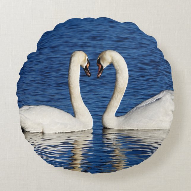 Two White Swans Form Heart Sign Round Cushion (Front)
