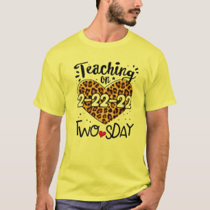 Twosday Tuesday, February 22Nd, 2022 Happy 2Nd Tea T-Shirt
