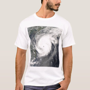 Typhoon Neoguri approaching China 2 T-Shirt