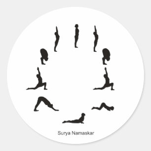 Über Aufkleber – Surya Namaskara Classic Round Sticker