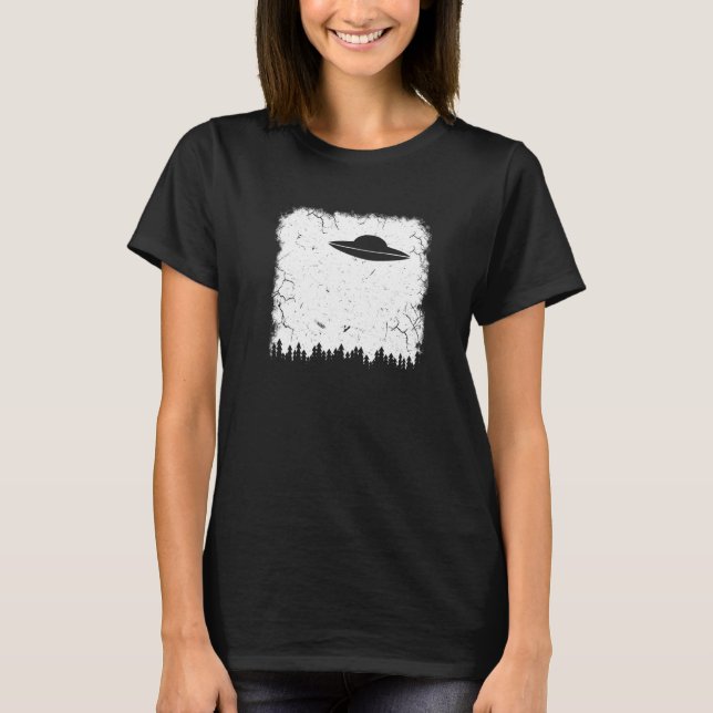 Ufo Alien Flying Saucer Alien Spaceship Fan  6 T-Shirt (Front)