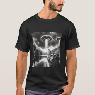 UFO Cat Maine Coon Alien Invasion Sci-fi Art T-Shirt