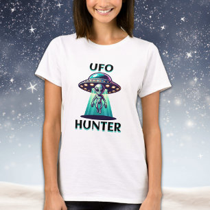UFO Hunter   Ai Art with UFO and Alien T-Shirt