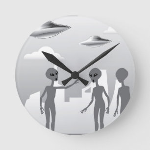 UFO in the sky Aliens On the ground Round Clock