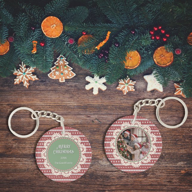 Ugly Christmas Chic red-based Circle Key Ring (Ugly Christmas Chic red-based Circle Keychains)