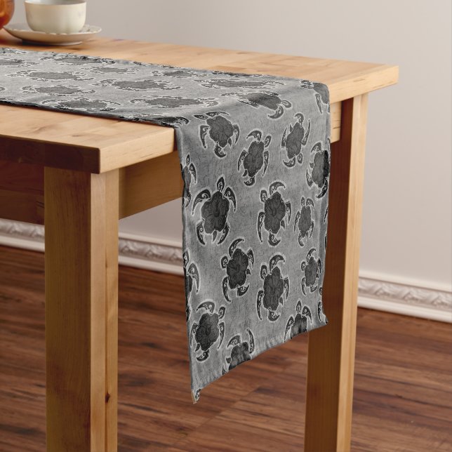 Uhane Honu Hibiscus Batik Hawaiian Turtle Short Table Runner (In Situ)