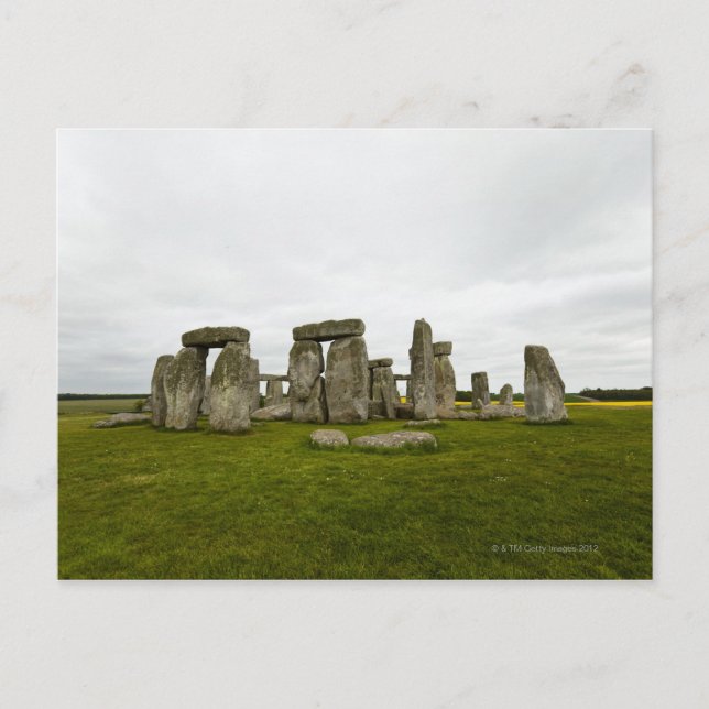 UK, Wiltshire, Stonehenge Postcard (Front)