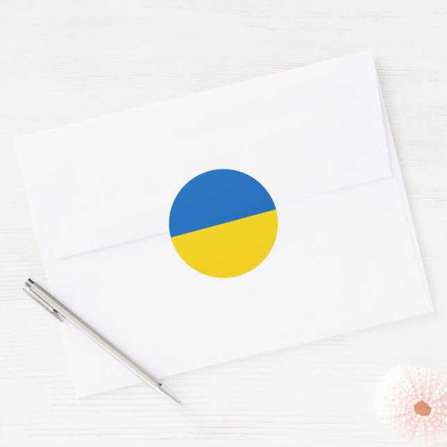 Ukraine flag classic round sticker (Envelope)