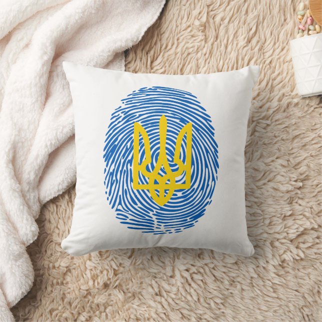Ukrainian coat of arms on fingerprint background cushion (Blanket)