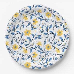 Ukrainian floral folk art motifs. paper plate