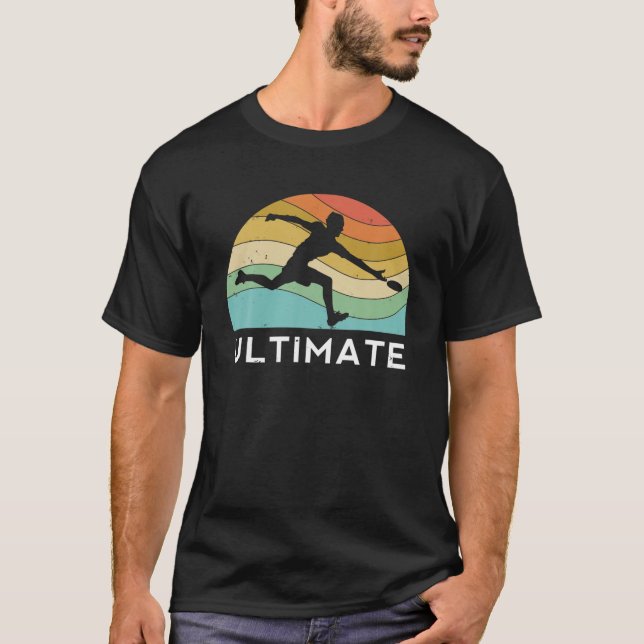 Ultimate Frisbee Retro Player Men Women Flying Dis T-Shirt (Front)