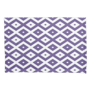 Ultra violet and white diamond pattern pillowcase