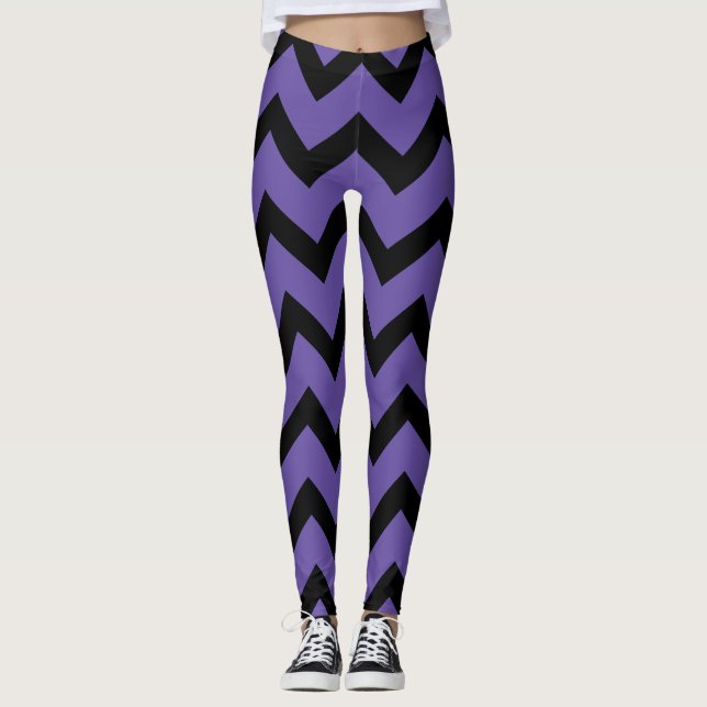 Ultra violet purple Black Chevron pattern Leggings (Front)