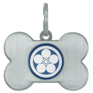 Umebachi-style plum blossom in circle pet tag