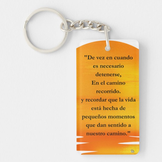 "Un Llavero con Reflexiones de Pequeños Momentos" Key Ring (Front)