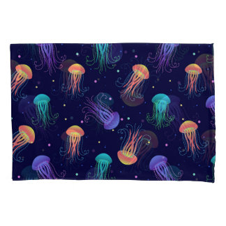 Underwater jellyfish world: bright pattern. pillowcase
