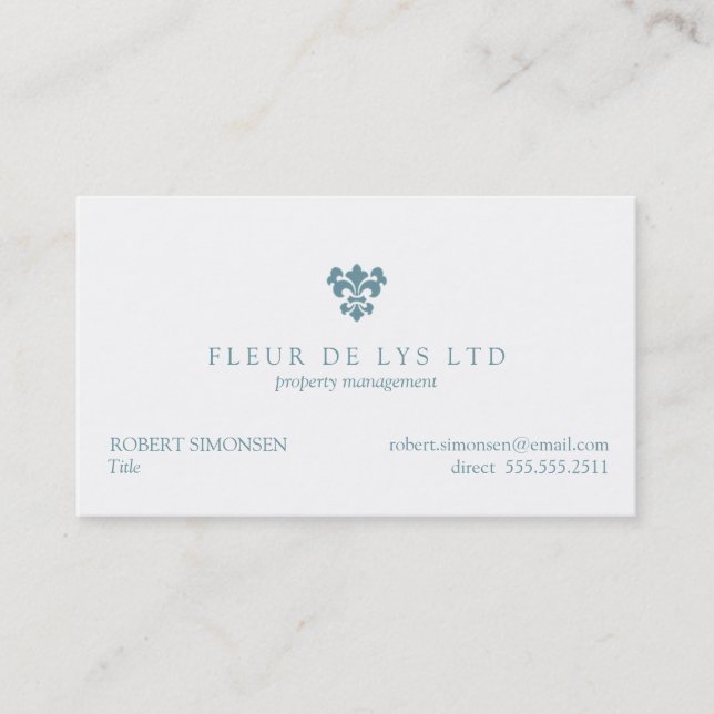 Une Fleur de Lis Business Card (Front)