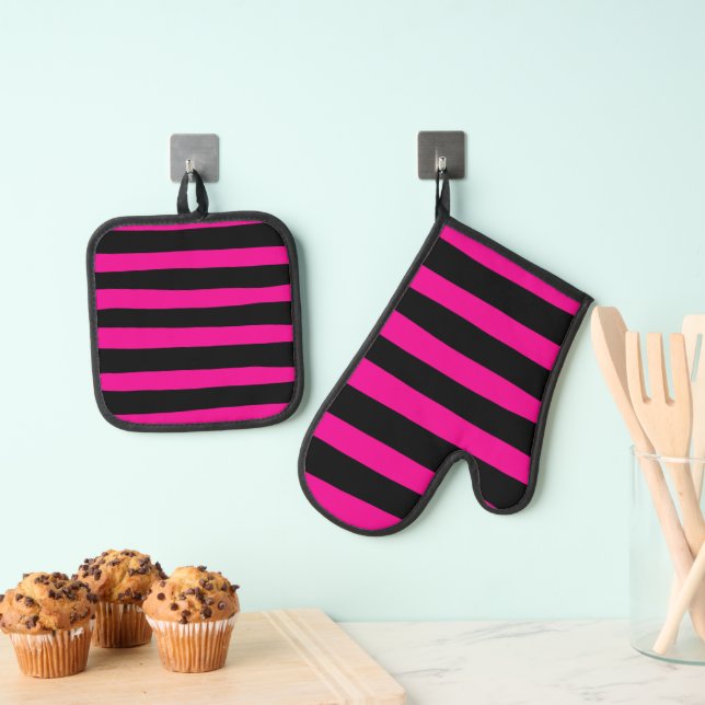 Uneven Stripes - Magenta and Black Oven Mitt & Pot Holder Set (Insitu(Hanging))