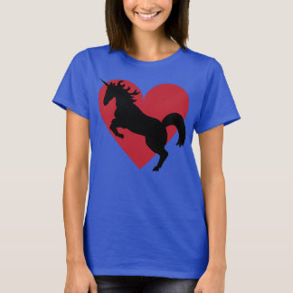 Unicorn love and tie dye coolness. T-Shirt