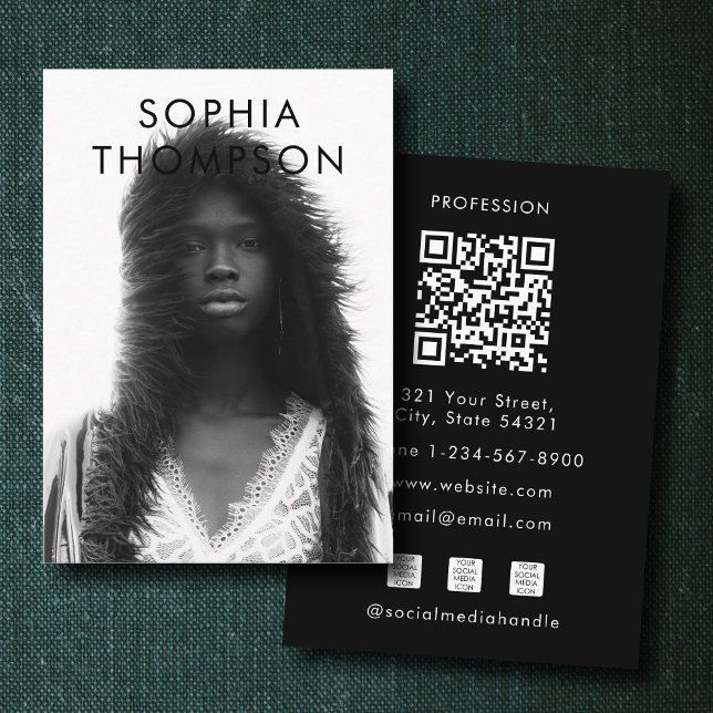 Unique Modern Trendy QR Code Social Media Icons Business Card (Unique Modern Trendy QR Code Social Media Icons Business Card)