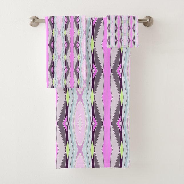 Unique Pink Pattern Bath Towel Set (Insitu)