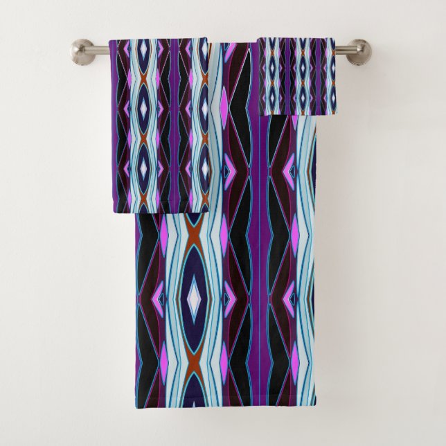 Unique Purple Pattern Bath Towel Set (Insitu)