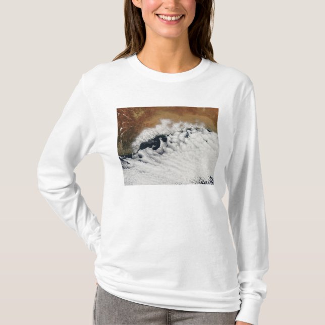 Unusual cloud formations T-Shirt (Front)
