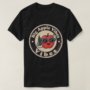 Urban Charm_ New York Apple Vintage Style T-Shirt