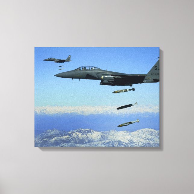 US Air Force F-15E Strike Eagle aircraft Canvas Print (Front)