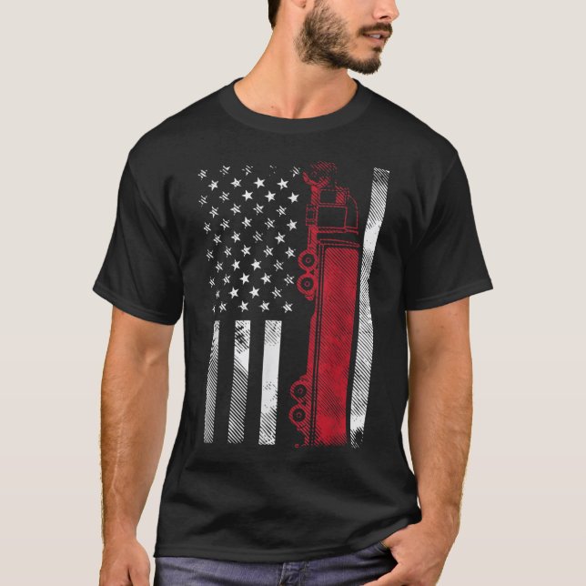 US American Flag Semi Truck Driver 18 Wheeler Truc T-Shirt (Front)