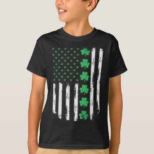 Us American Flag With Shamrocks For St Patricks Da T-Shirt