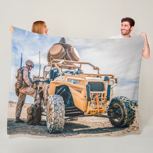 US SPECIAL OPERATIONS VEHICLES – MRZR-D4 FLEECE BLANKET (In Situ)