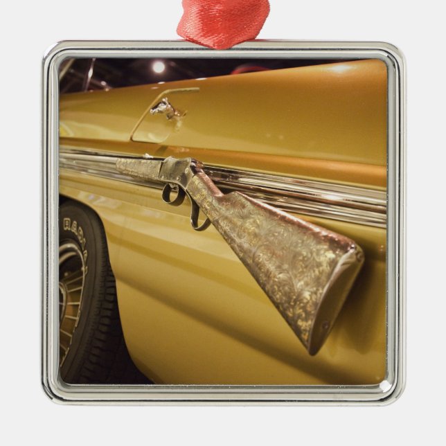 USA, Alabama, Tuscumbia. Alabama Music Hall of Metal Tree Decoration (Front)