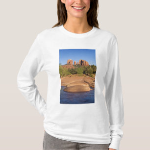 USA, AZ, Cathedral Rocks at Red Rock Crossing T-Shirt