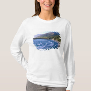 USA, California, Big Sur, bay along Highway 1. T-Shirt