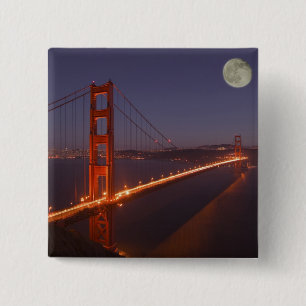 USA, California, Marin. Moonrise above the 15 Cm Square Badge