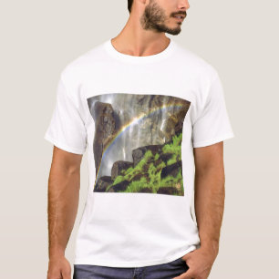USA, California, Yosemite National Park. A T-Shirt