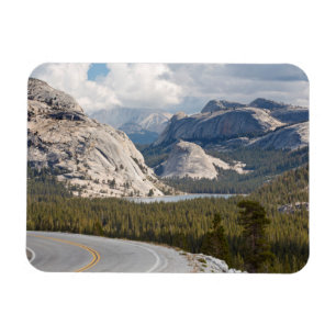 USA, California, Yosemite National Park Magnet