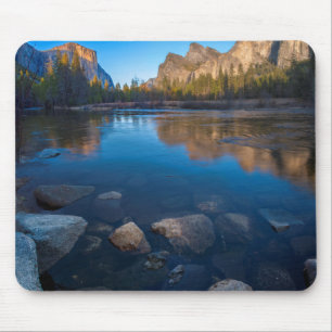 USA, California. Yosemite Valley View 2 Mouse Mat