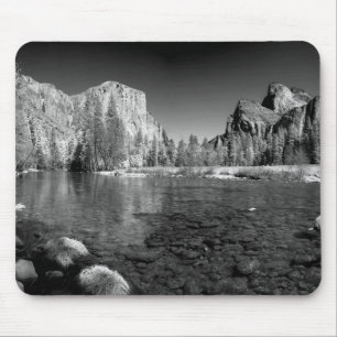 USA, California. Yosemite Valley View Mouse Mat