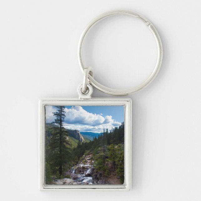 USA, California. Yosemite Valley Vista Key Ring (Front)