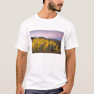 USA, Colorado, Rocky Mountains.  Dawn in the San T-Shirt