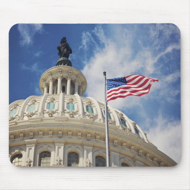 USA, Columbia, Washington DC, Capitol Building Mouse Mat (Front)