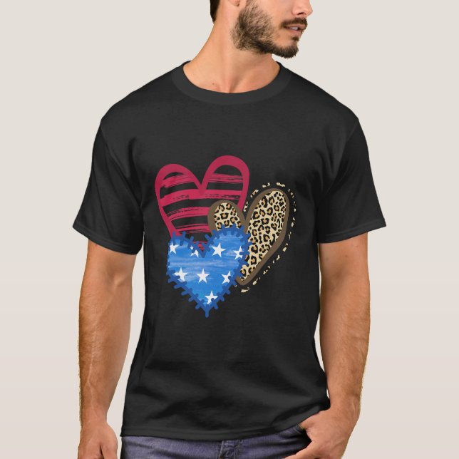 Usa Flag Heart 4th Of July Leopard Patriotic Red W T-Shirt (Front)