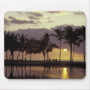 USA, Hawaii, Big Island, Couple, palm trees Mouse Mat