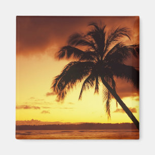USA, Hawaii, Maui, Colourful sunset in a Magnet
