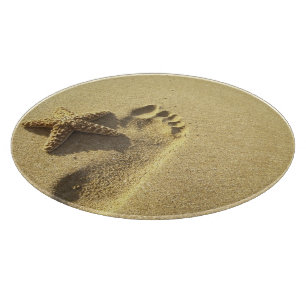 USA, Hawaii, Maui, Makena Beach, Footprint and Cutting Board